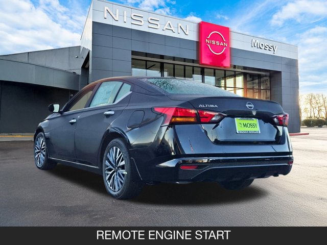 2025 Nissan Altima SV Image 5 of 17