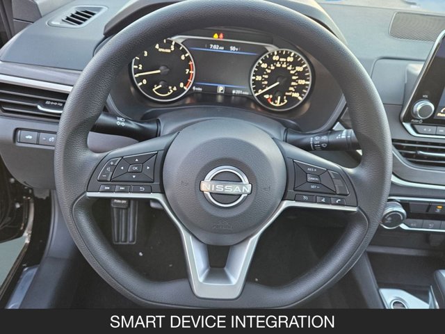 2025 Nissan Altima SV Image 16 of 17