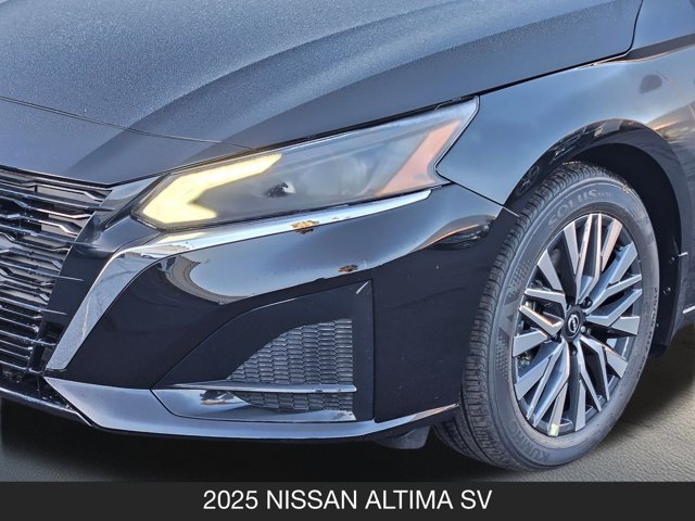 2025 Nissan Altima SV Image 8 of 17