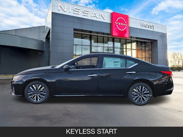 2025 Nissan Altima SV Image 6 of 17