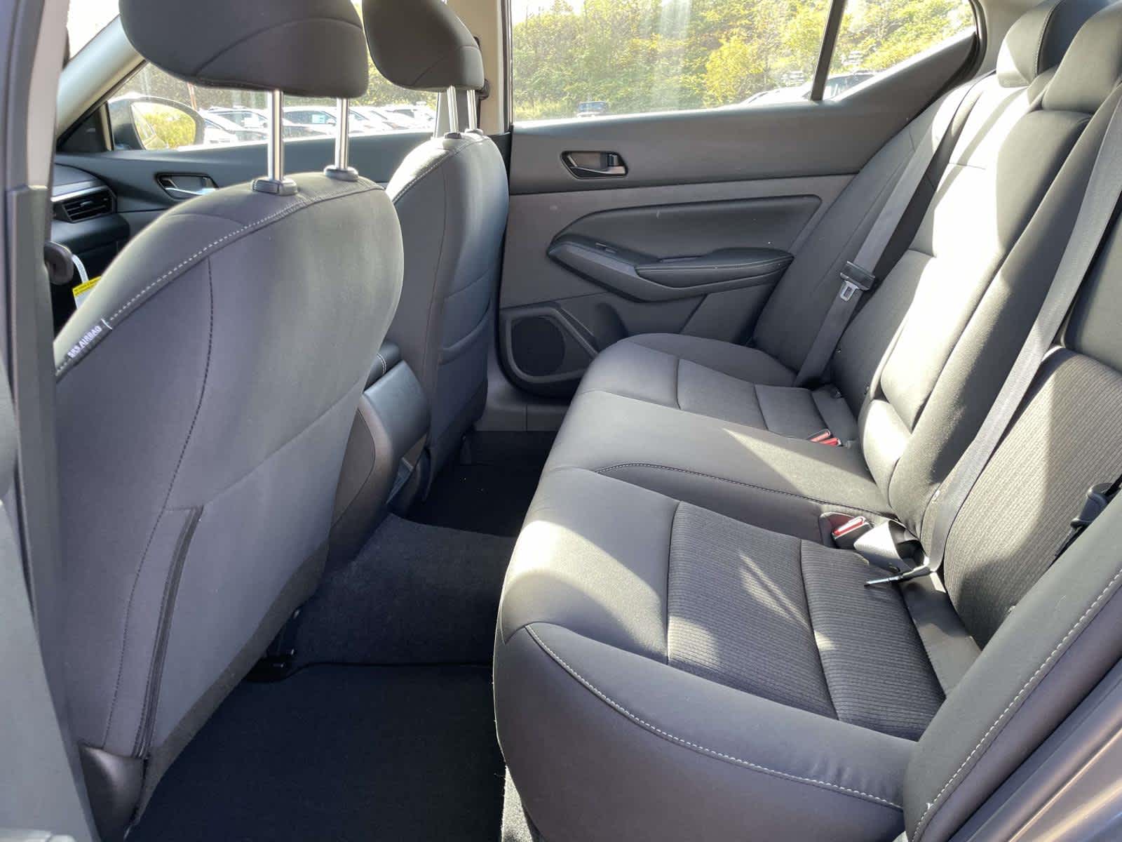 2025 Nissan Altima SV Image 11 of 31