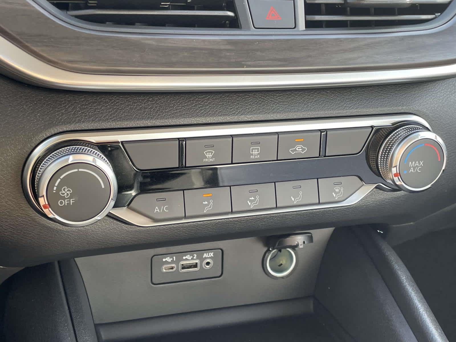 2025 Nissan Altima SV Image 30 of 31