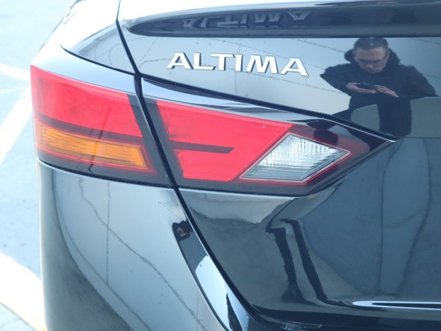 2025 Nissan Altima SV Image 26 of 28