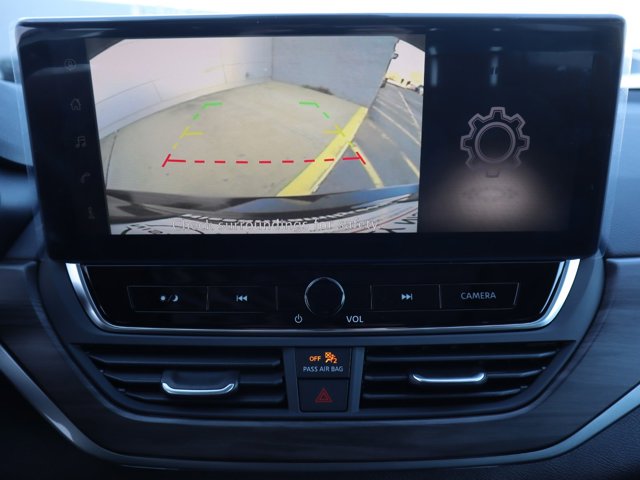 2025 Nissan Altima SV Image 17 of 28