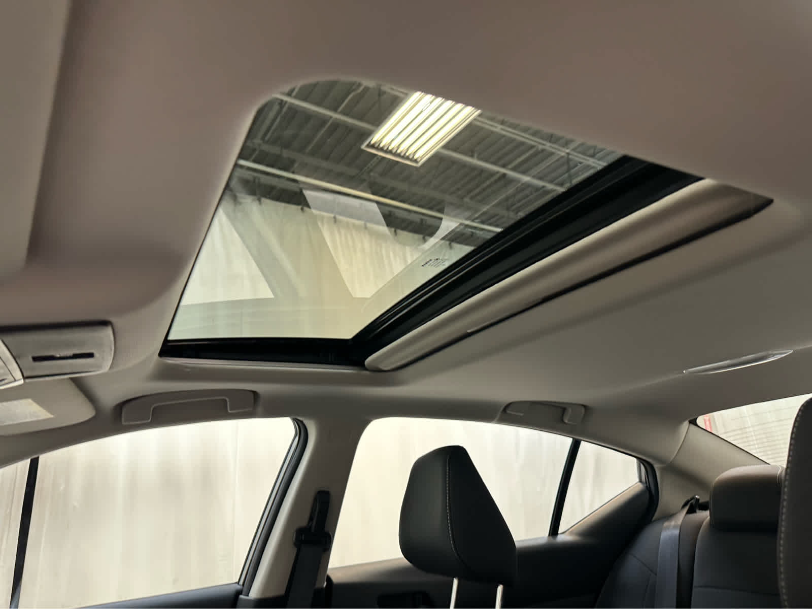 2025 Nissan Altima SV Image 11 of 20