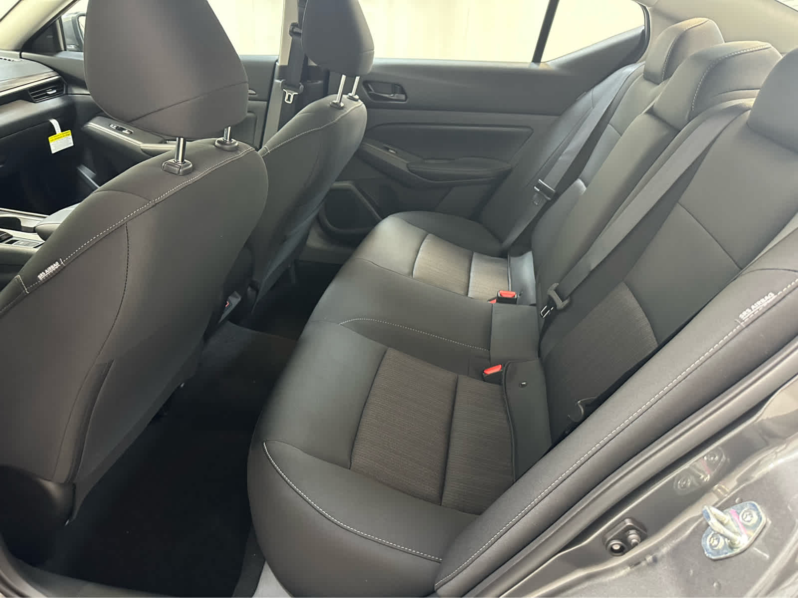 2025 Nissan Altima SV Image 9 of 20