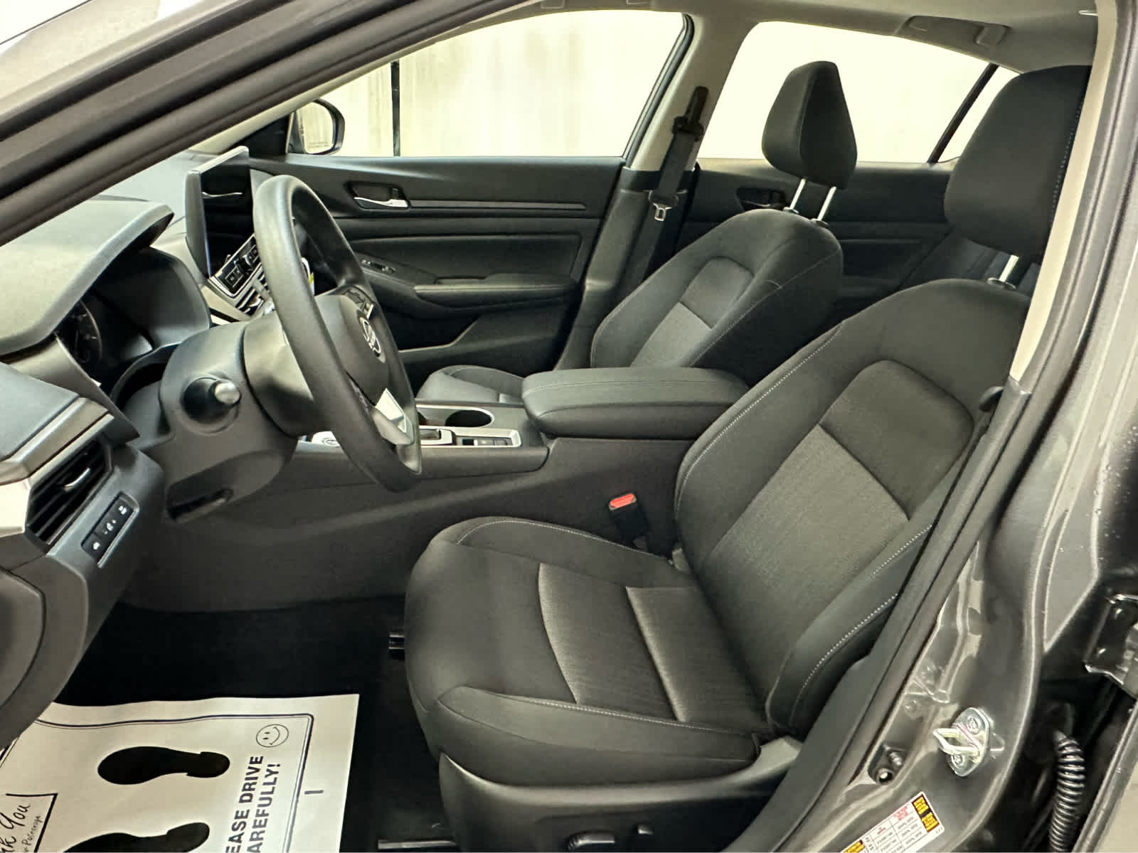 2025 Nissan Altima SV Image 10 of 20