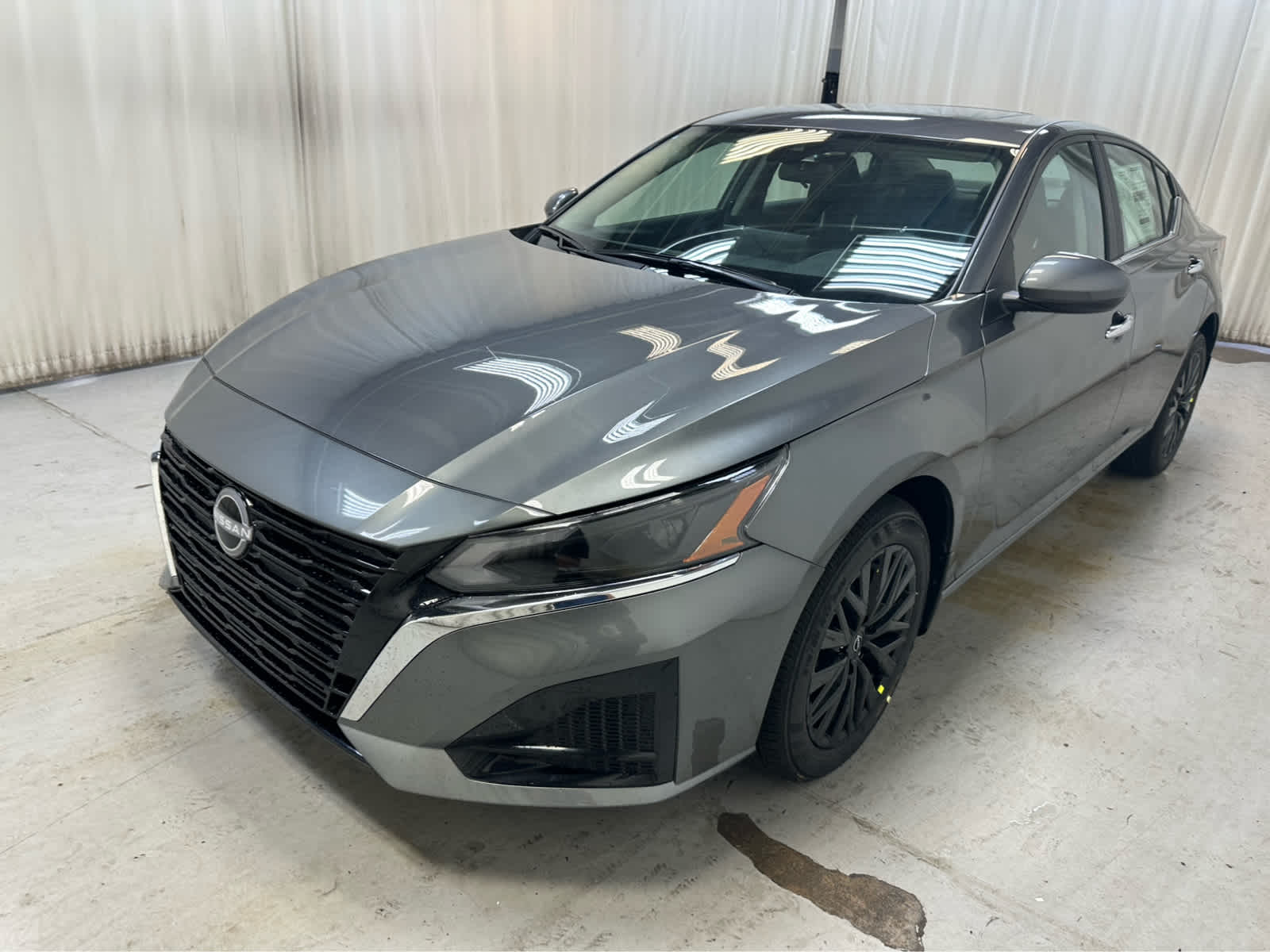 2025 Nissan Altima SV Image 1 of 20