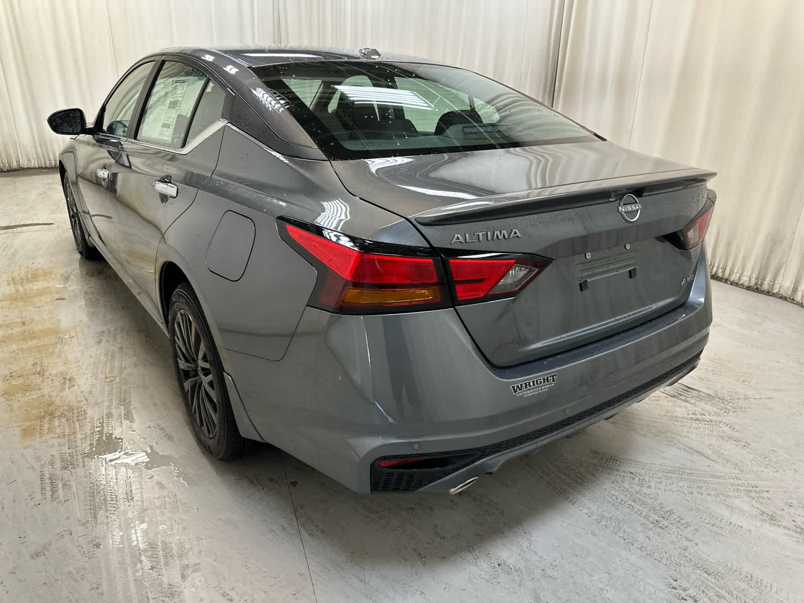 2025 Nissan Altima SV Image 7 of 20