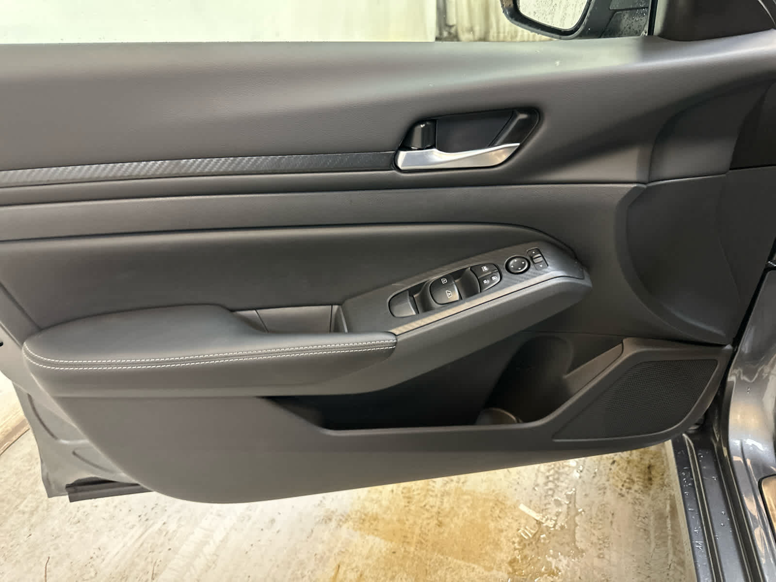 2025 Nissan Altima SV Image 18 of 20