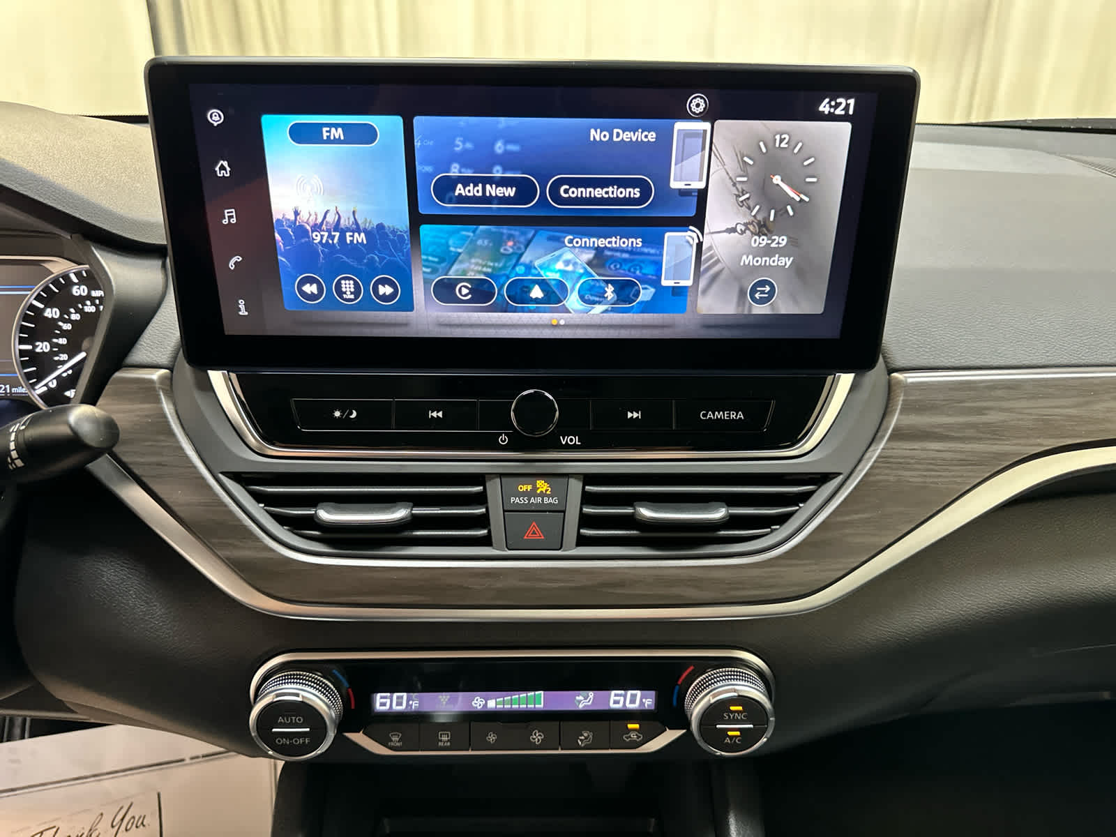 2025 Nissan Altima SV Image 14 of 20