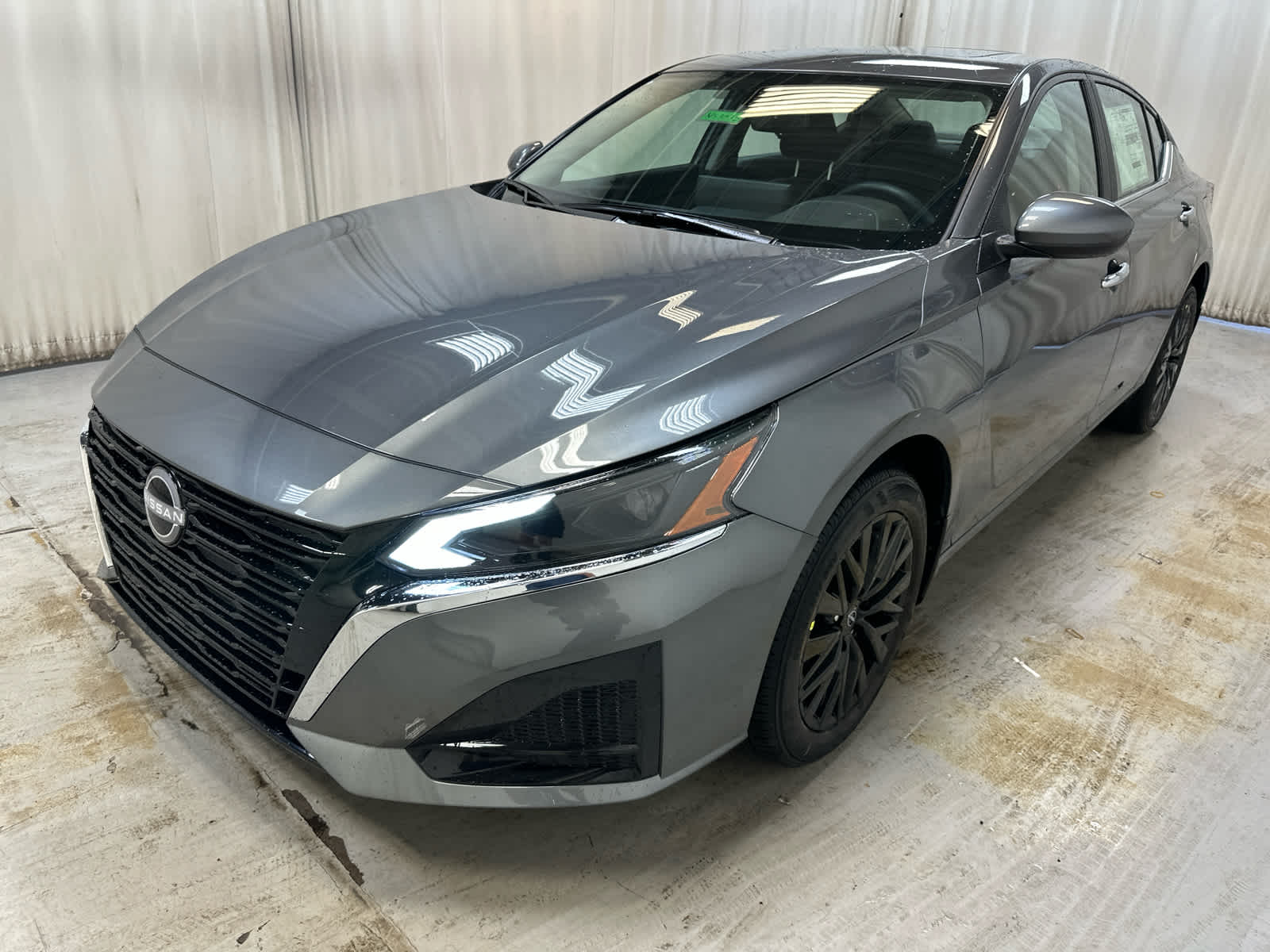 2025 Nissan Altima SV Image 1 of 20