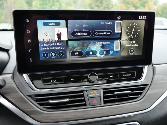 2025 Nissan Altima SV Image 10 of 15