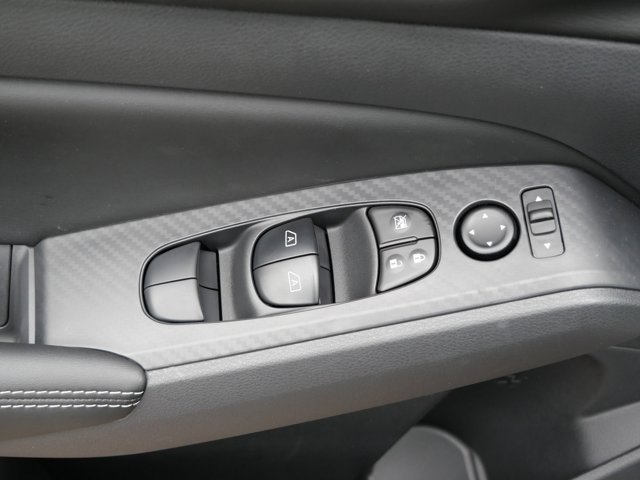 2025 Nissan Altima SV Image 13 of 15