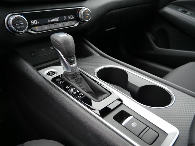 2025 Nissan Altima SV Image 12 of 15