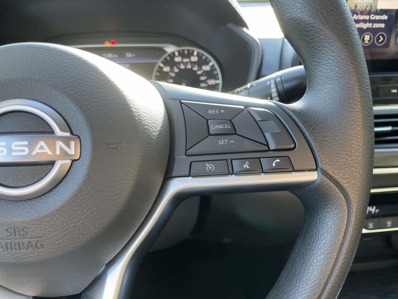 2025 Nissan Altima SV Image 17 of 35