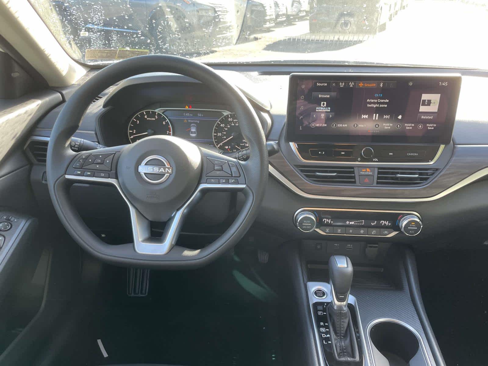 2025 Nissan Altima SV Image 16 of 35