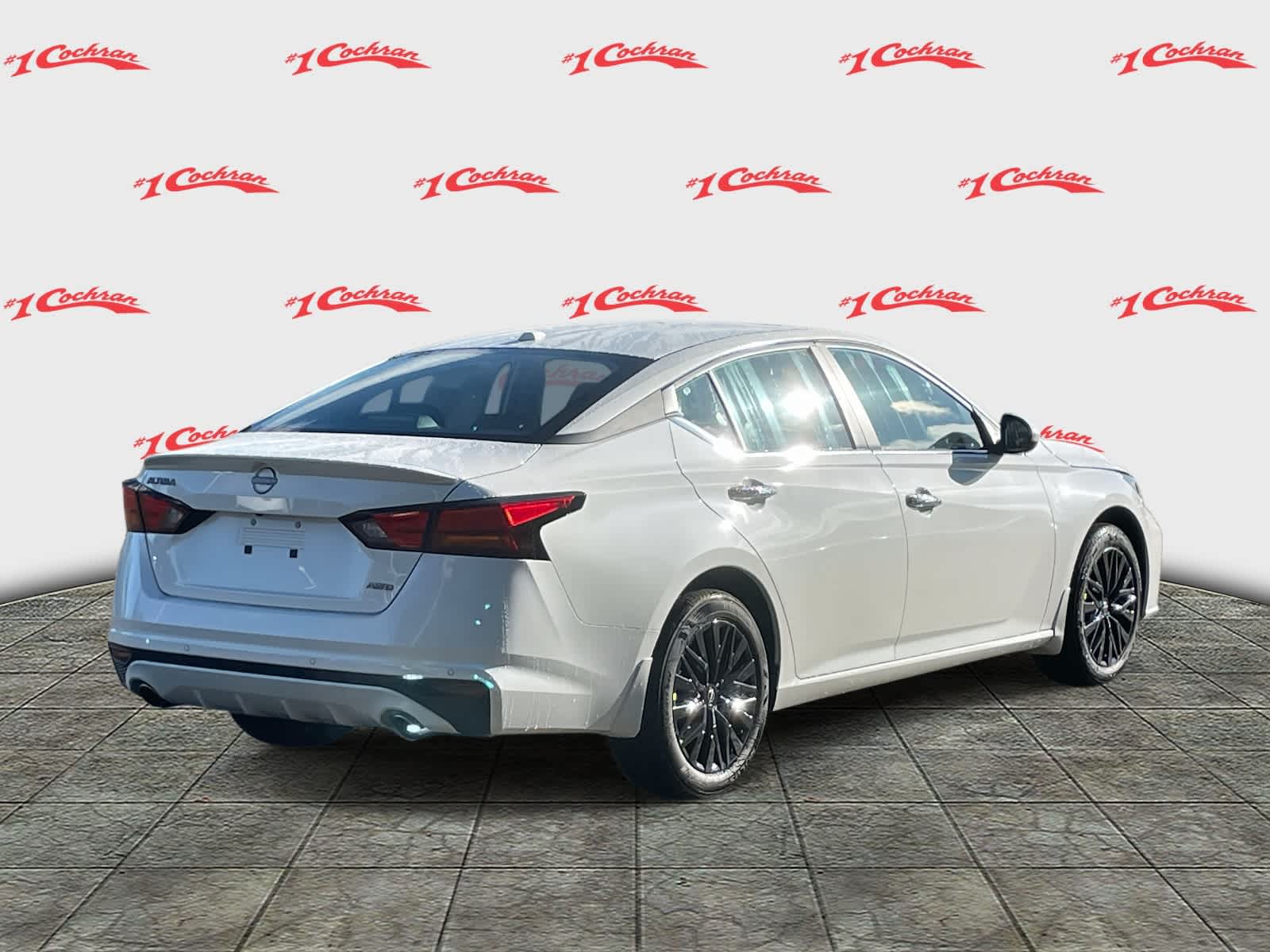 2025 Nissan Altima SV Image 5 of 35