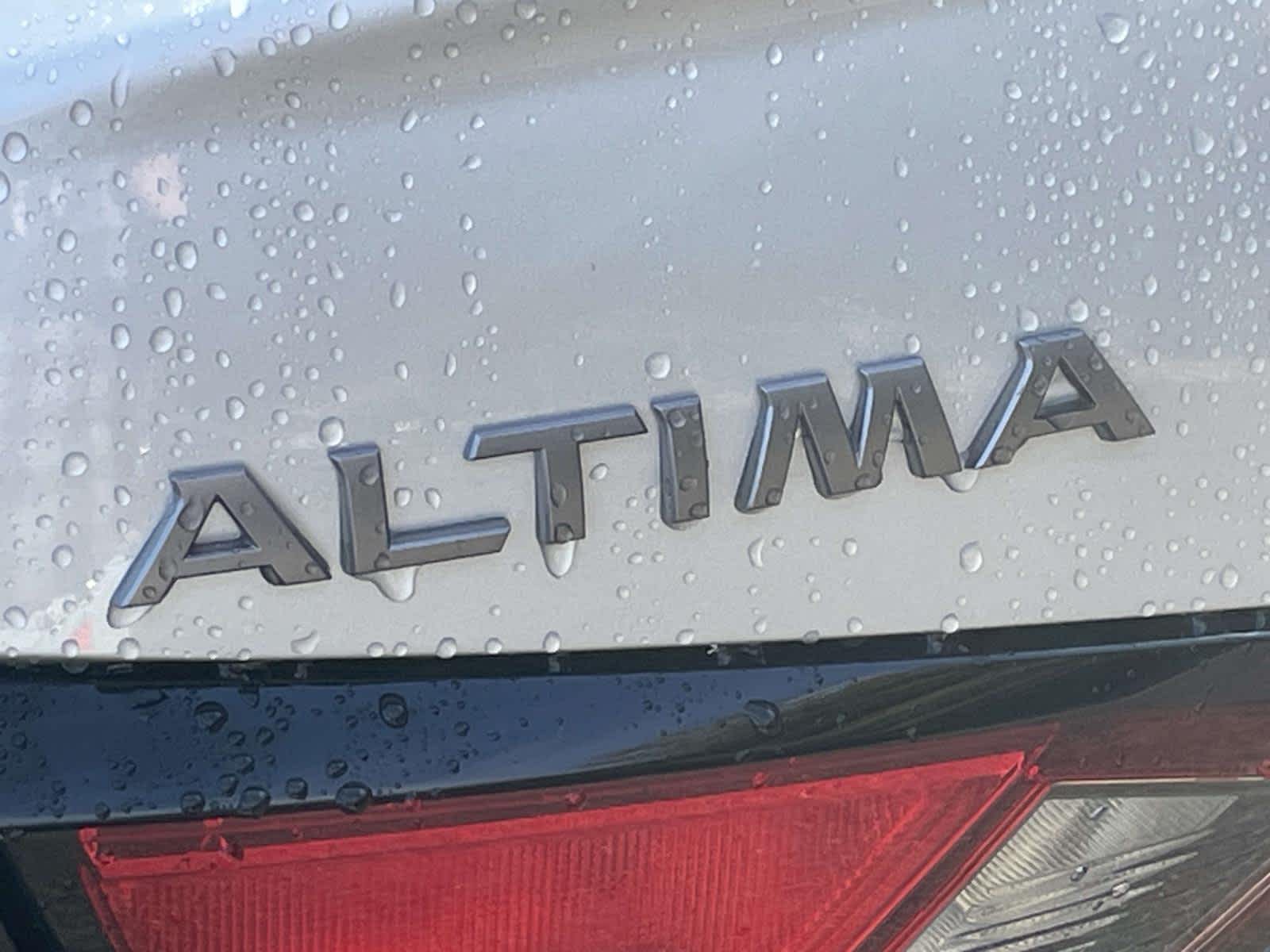 2025 Nissan Altima SV Image 31 of 35