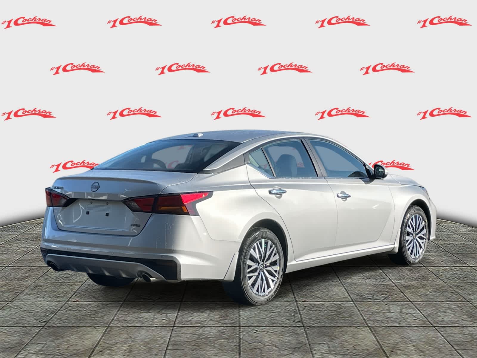 2025 Nissan Altima SV Image 5 of 35