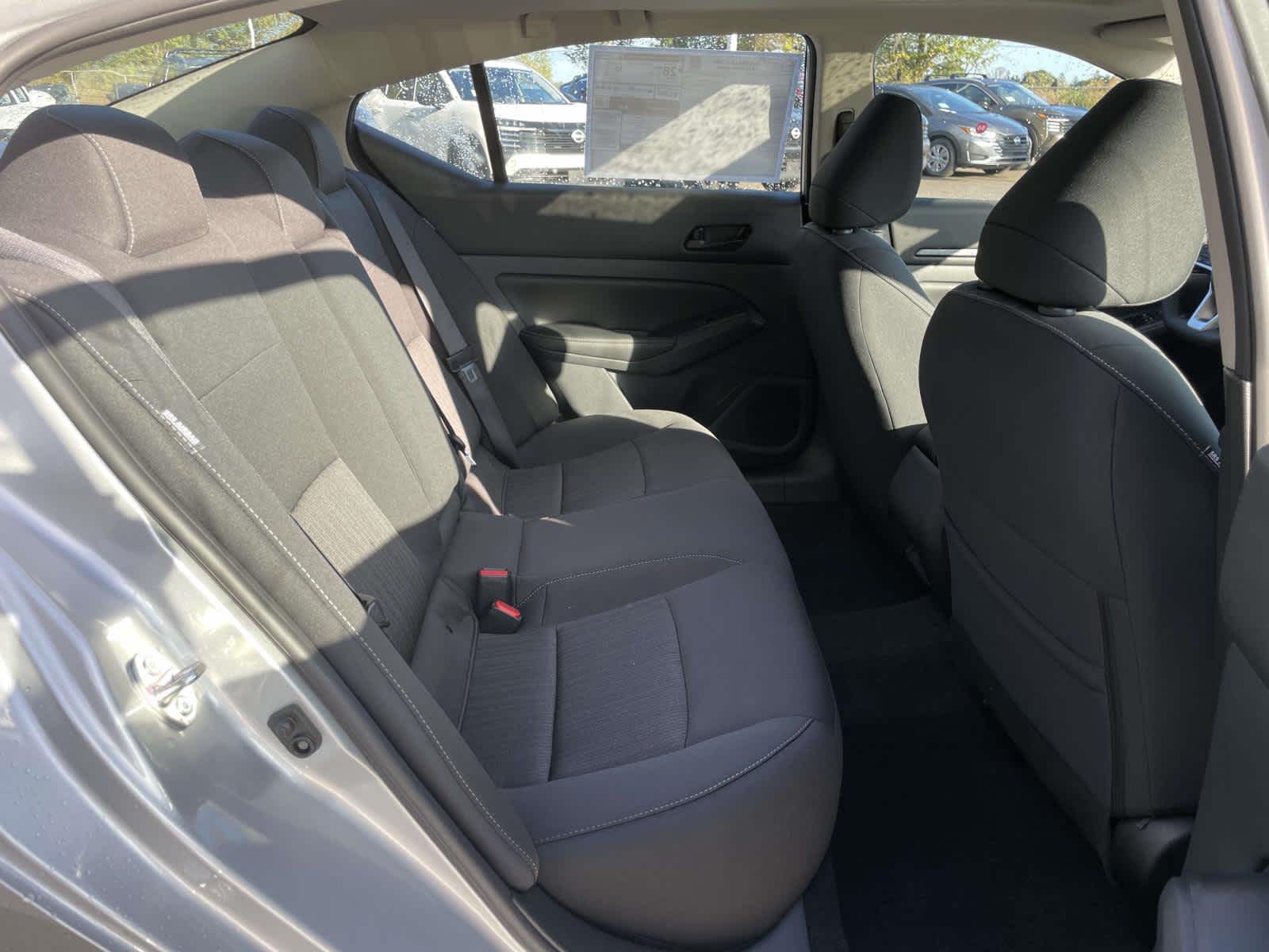 2025 Nissan Altima SV Image 12 of 35