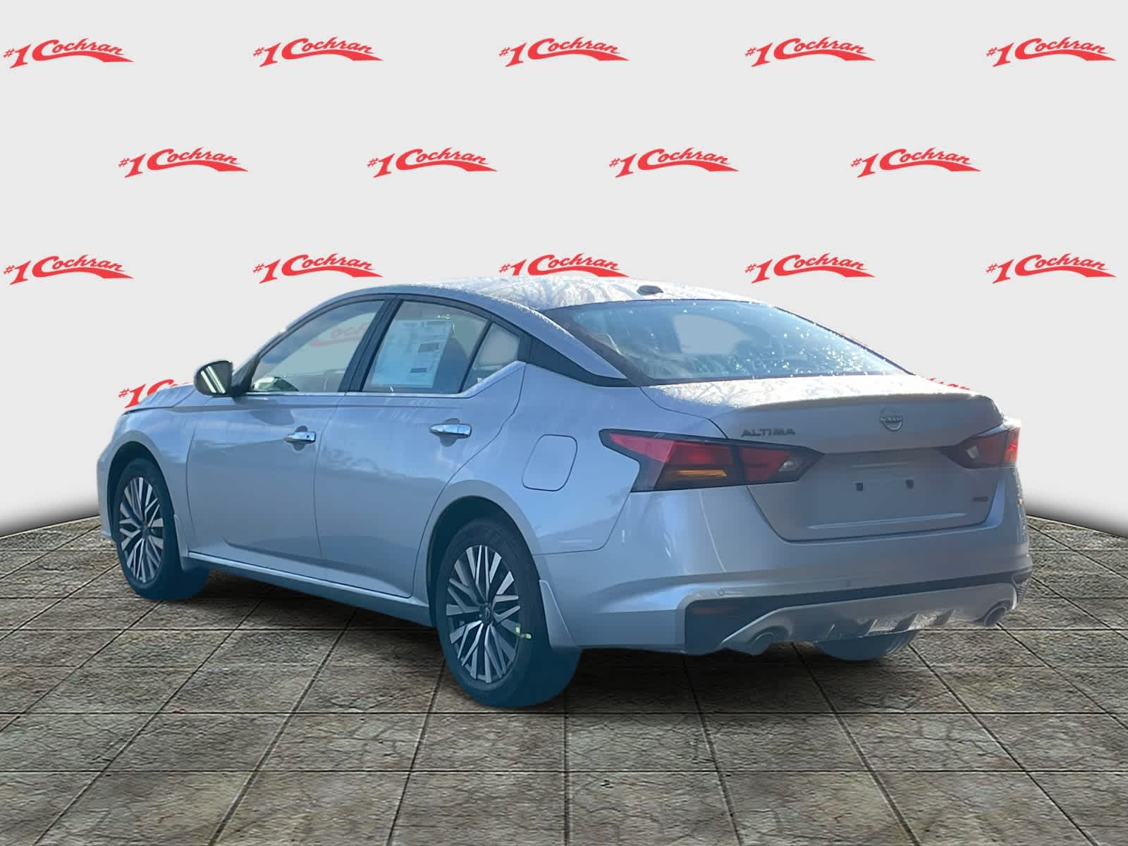 2025 Nissan Altima SV Image 7 of 35