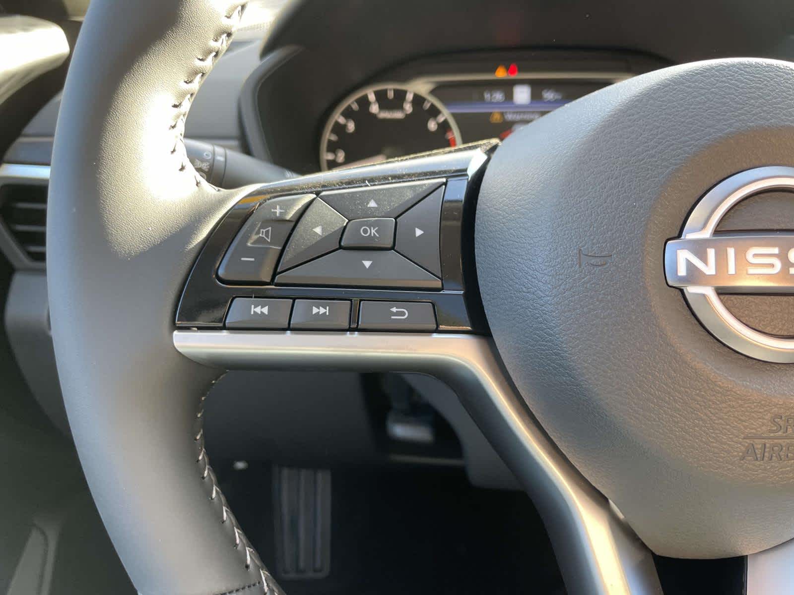 2025 Nissan Altima SV Image 30 of 35