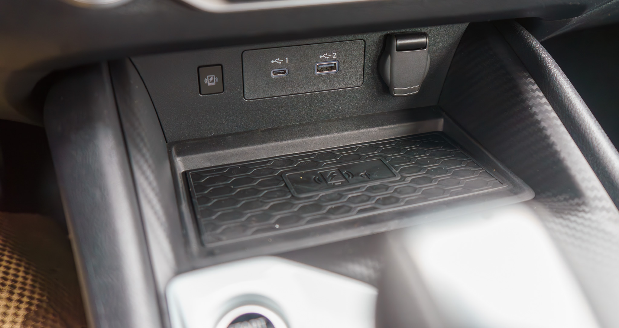 Vehicle image 20 of 22