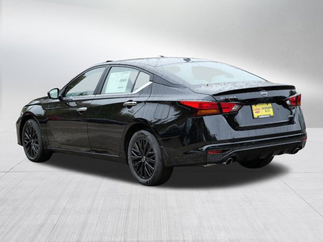 2025 Nissan Altima SV Image 4 of 15