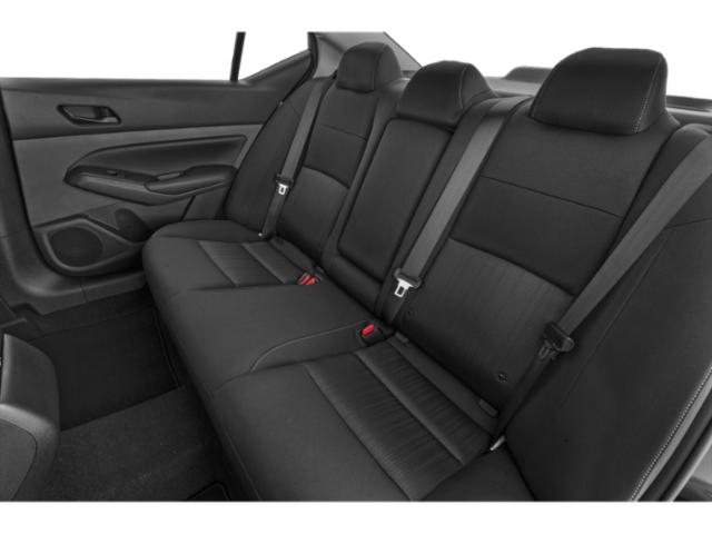 Vehicle image 13 of 15