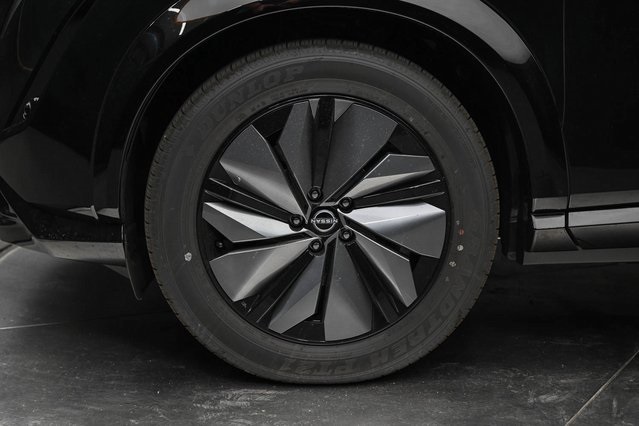 Vehicle image 11 of 33