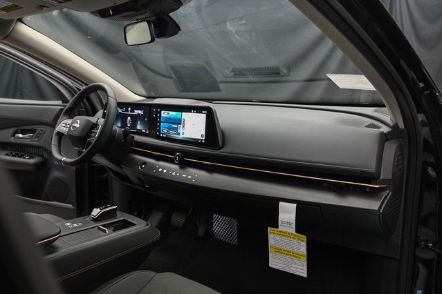 Vehicle image 18 of 33