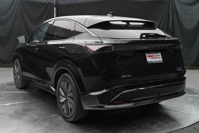 Vehicle image 7 of 33