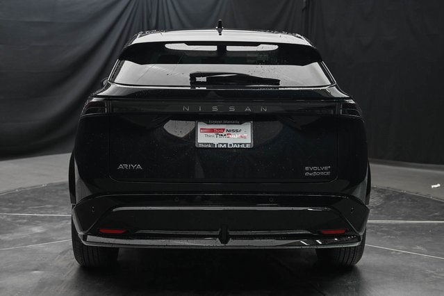 Vehicle image 6 of 32