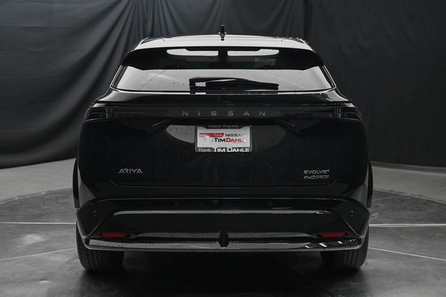 Vehicle image 5 of 32