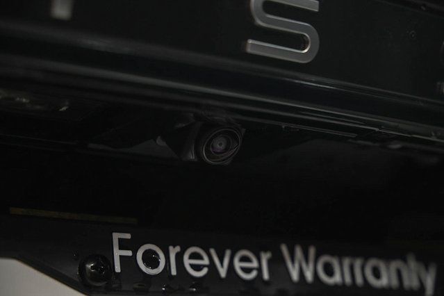 Vehicle image 30 of 32