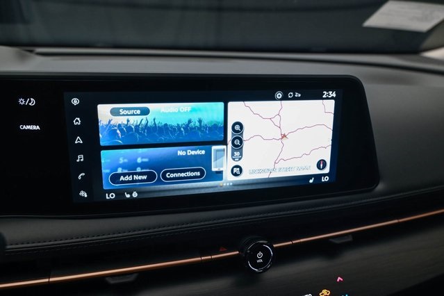 Vehicle image 22 of 32