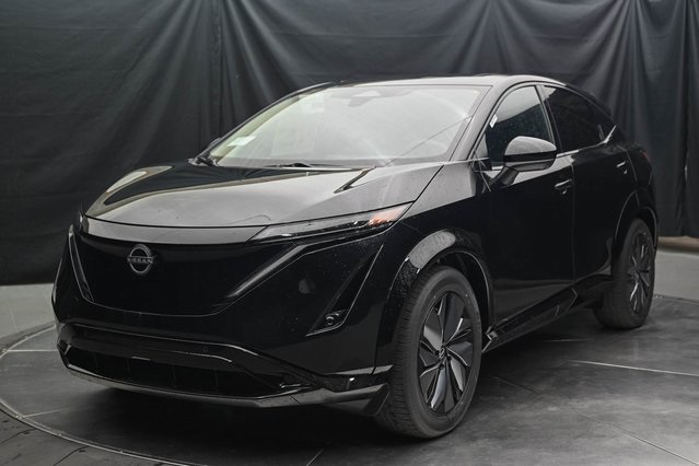 Vehicle image 1 of 32