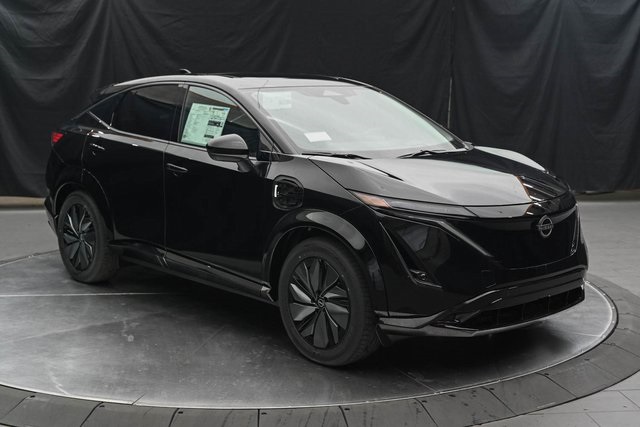 Vehicle image 3 of 32