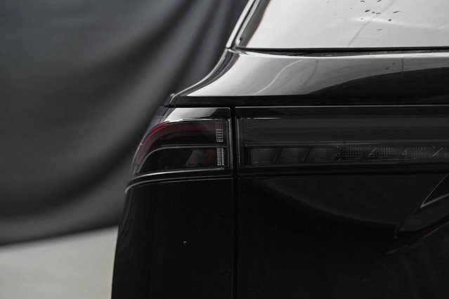 Vehicle image 12 of 36