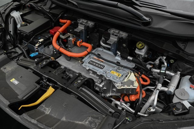 Vehicle image 31 of 36