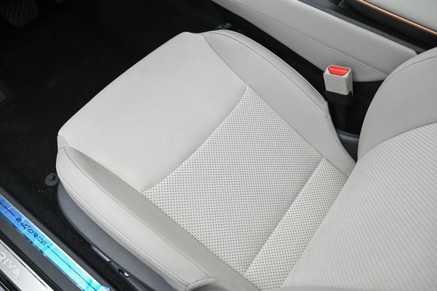 Vehicle image 29 of 36
