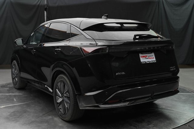 Vehicle image 6 of 36