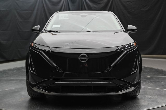 Vehicle image 2 of 36