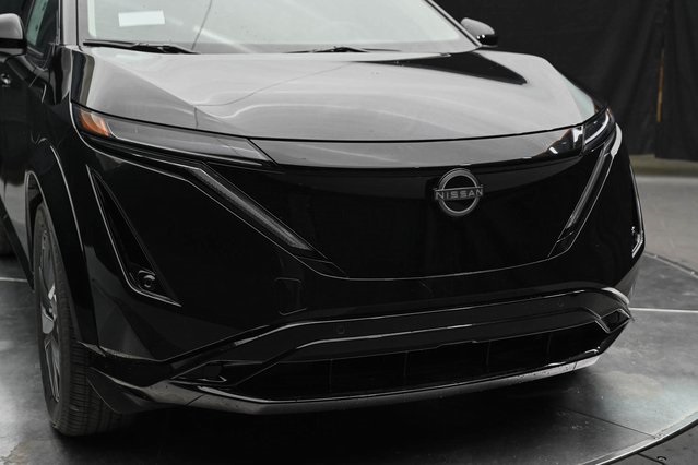 Vehicle image 8 of 36