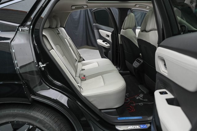 Vehicle image 19 of 36