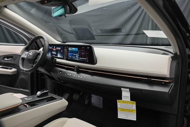 Vehicle image 18 of 36