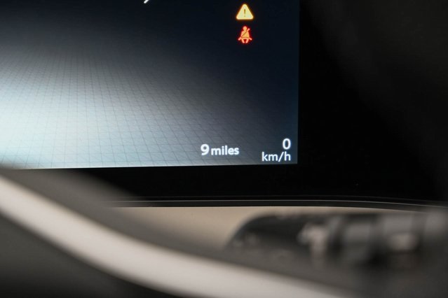 Vehicle image 34 of 36