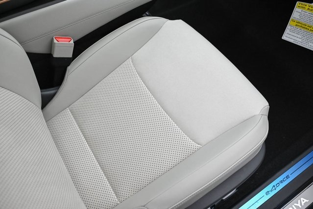 Vehicle image 17 of 36