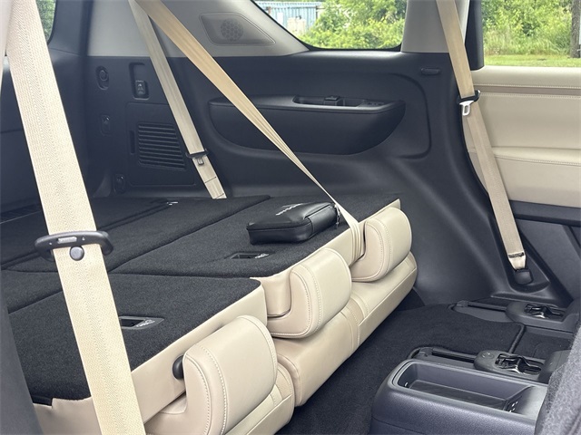 Vehicle image 18 of 55